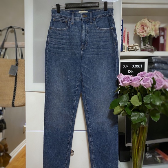 MADEWELL Classic straight Jeans. Straight-Leg 27T - Picture 2 of 5